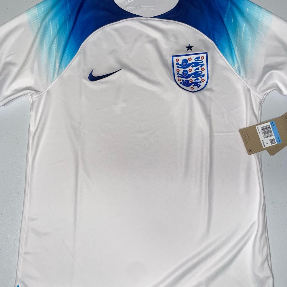 Nike: England 2022-2023 Home White & Blue Soccer Jersey (Medium)